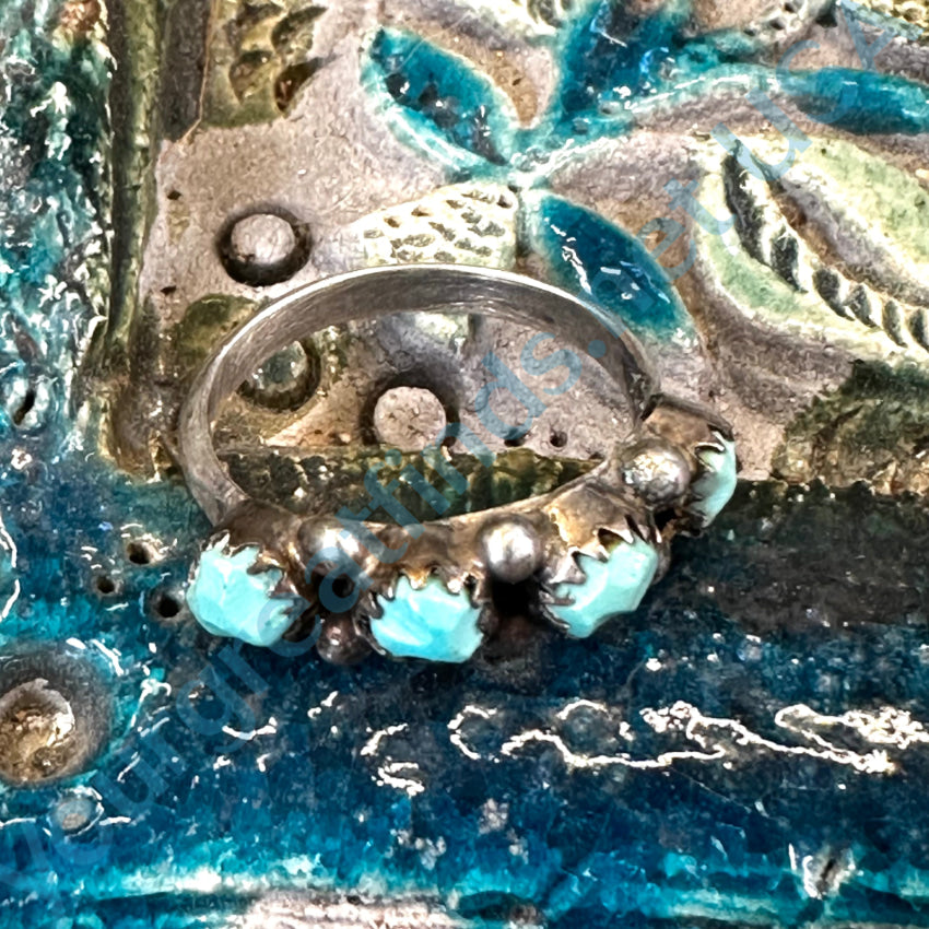 Old Zuni Sterling Silver &amp; Pale Turquoise Row Ring Size 6