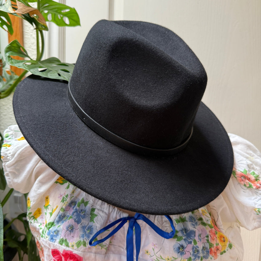 Pre owned Free People Black 100% Wool Pinch Front Western Hat hat