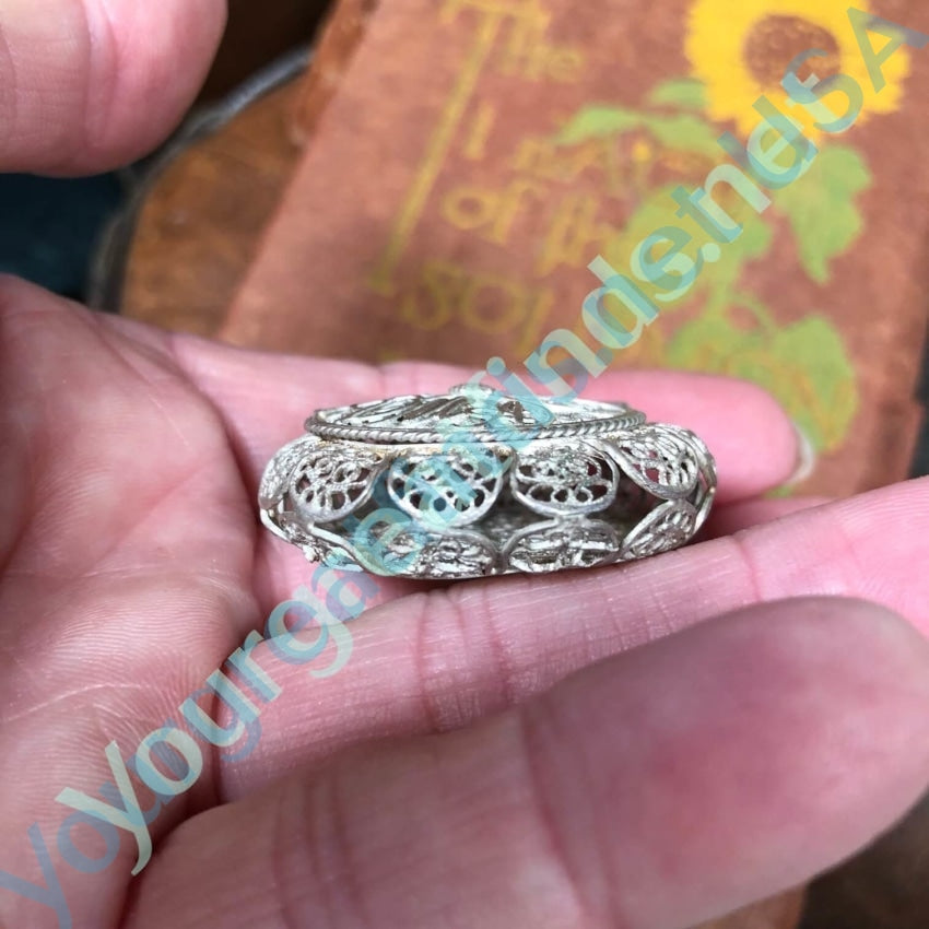 Pretty Handmade Vintage 800 Silver Filigree Pillbox Yourgreatfinds