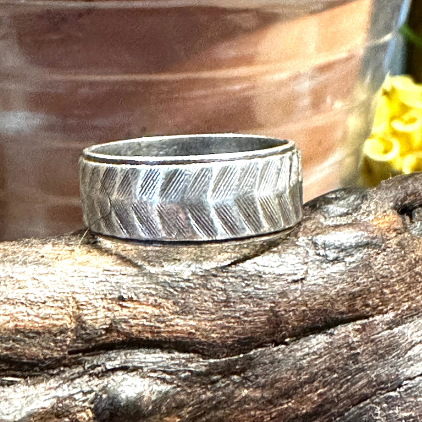 Pretty Sterling Silver Etch Decorated Band Ring By Esco Size 7