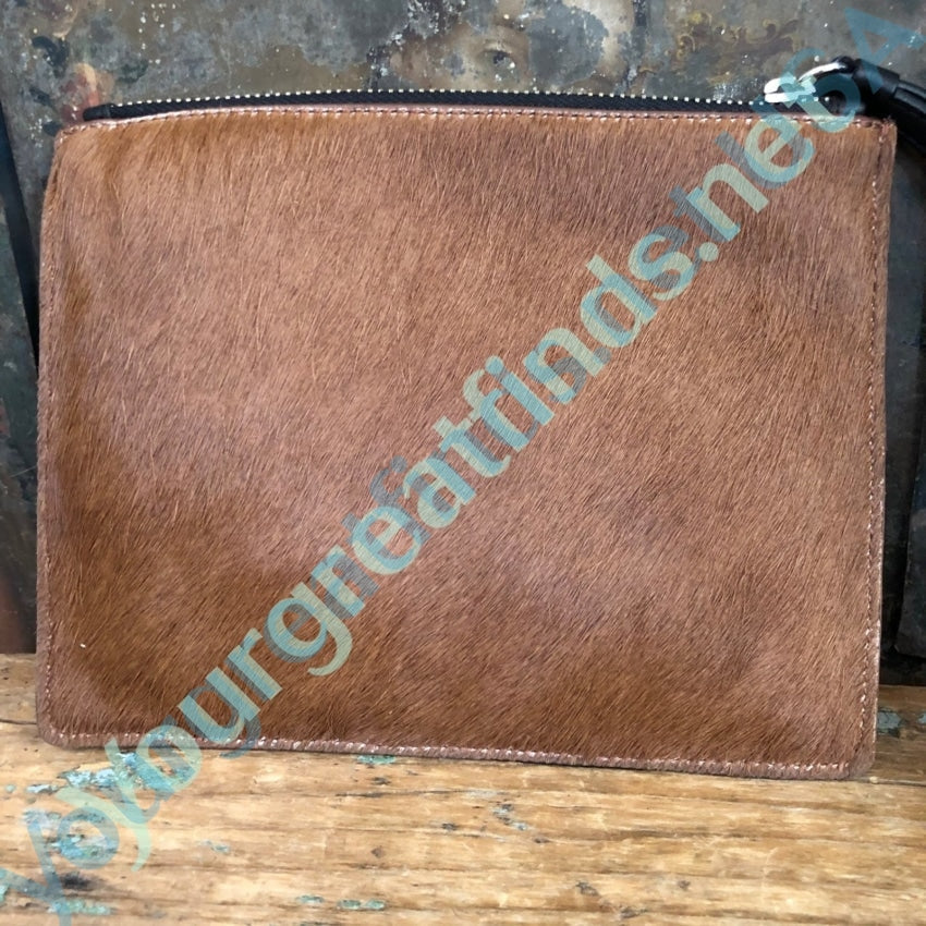 Punto Fibbia Brown Cowhide Wristlet Yourgreatfinds