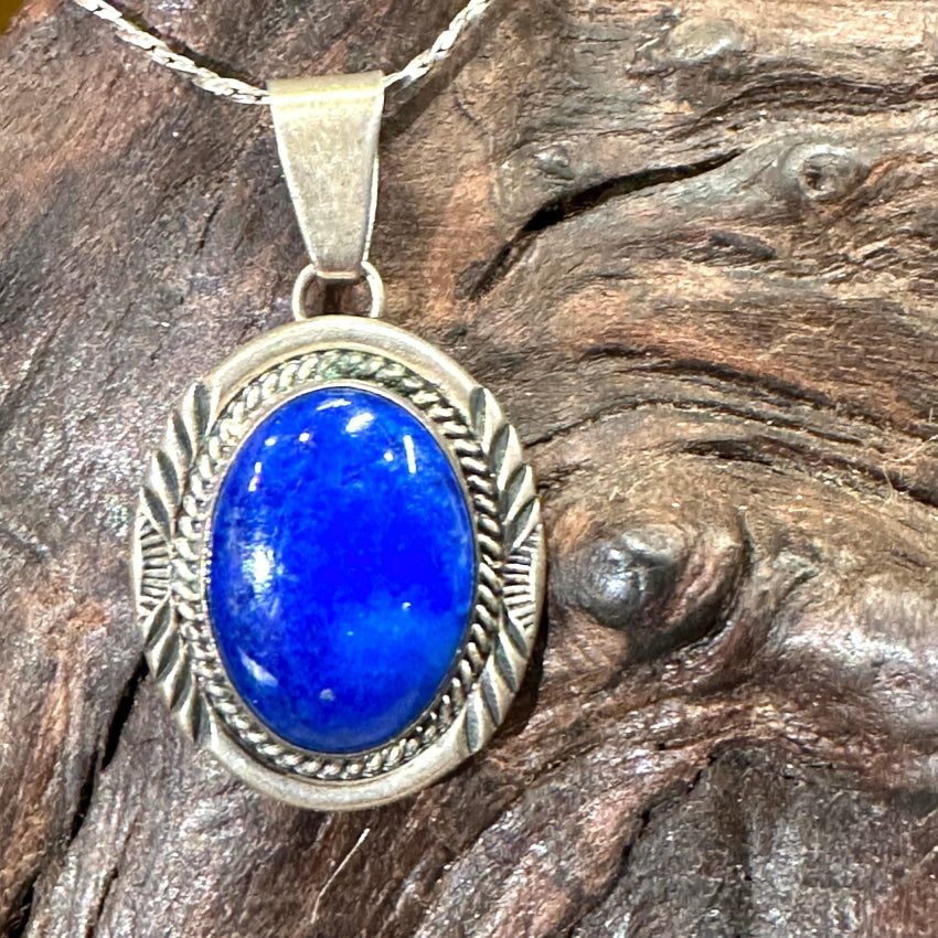 Signed Navajo Sterling Silver Deep Blue Lapis Lazuli Neclace