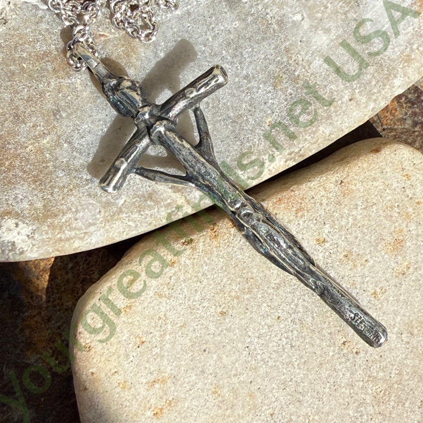 Sterling Silver 3D Crucifix Pendant & Chain Necklace necklace