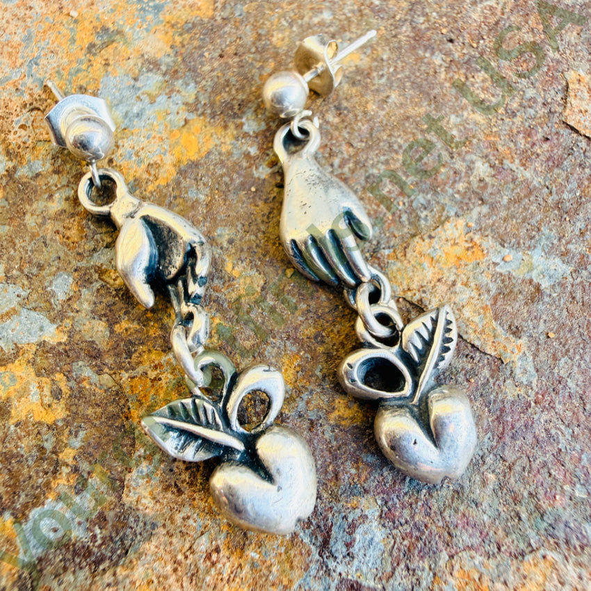 Sterling Silver Helping Hands Necklace & Earrings Set Lion Head Clasp jewelry set