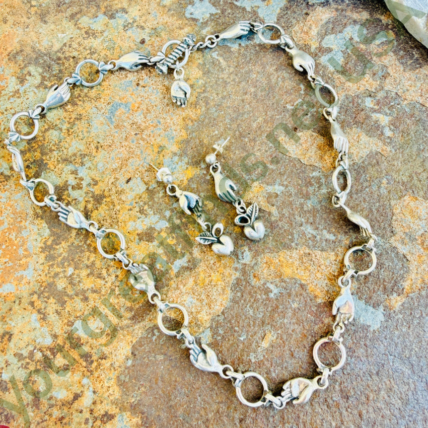 Sterling Silver Helping Hands Necklace & Earrings Set Lion Head Clasp jewelry set