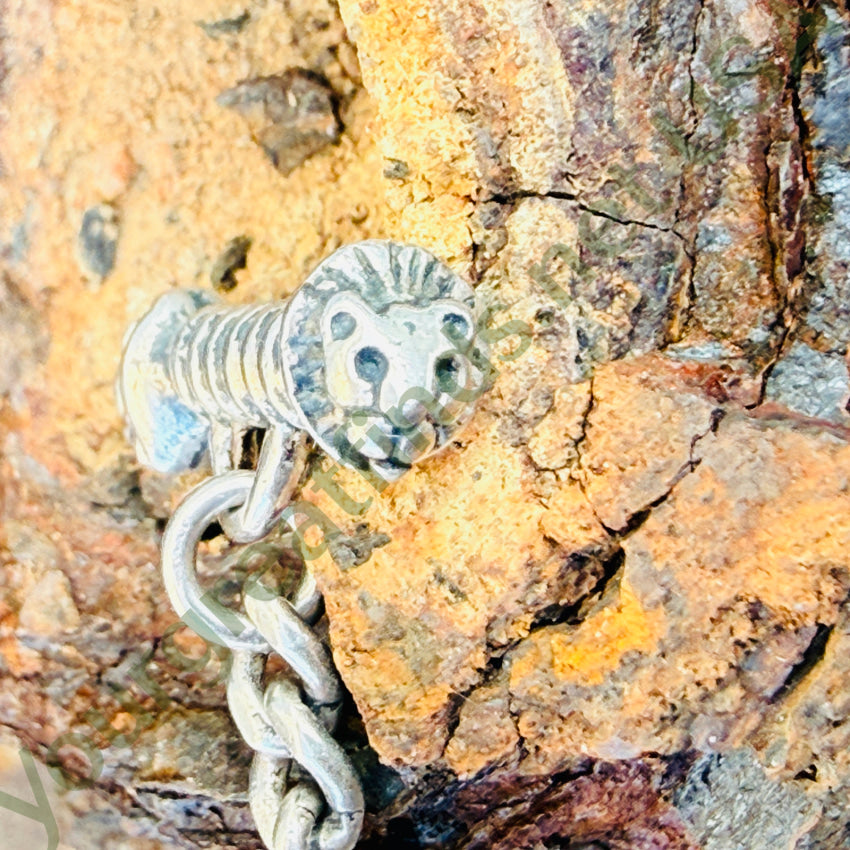 Sterling Silver Helping Hands Necklace & Earrings Set Lion Head Clasp jewelry set