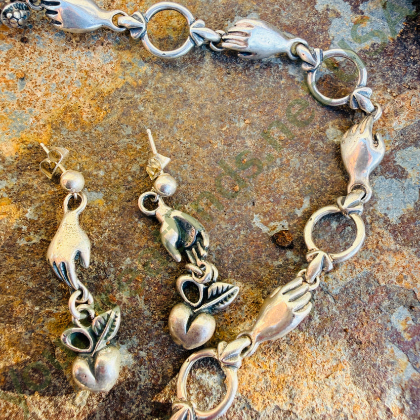 Sterling Silver Helping Hands Necklace & Earrings Set Lion Head Clasp jewelry set