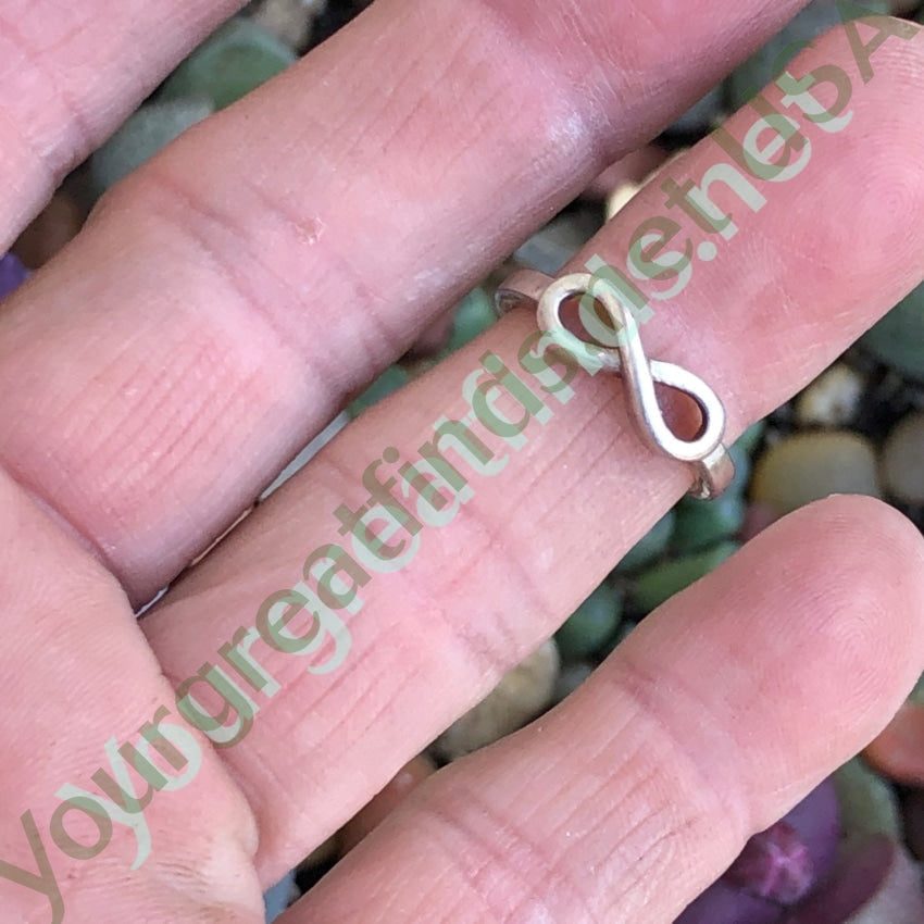 Sterling Silver Infinity Ring Sisters Size 5 Yourgreatfinds