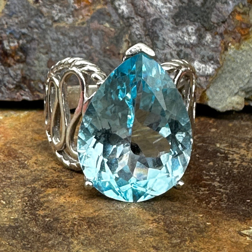 Sterling Silver & Large Pear Shaped 20 Ct Blue Topaz Ring Size 10 Ring