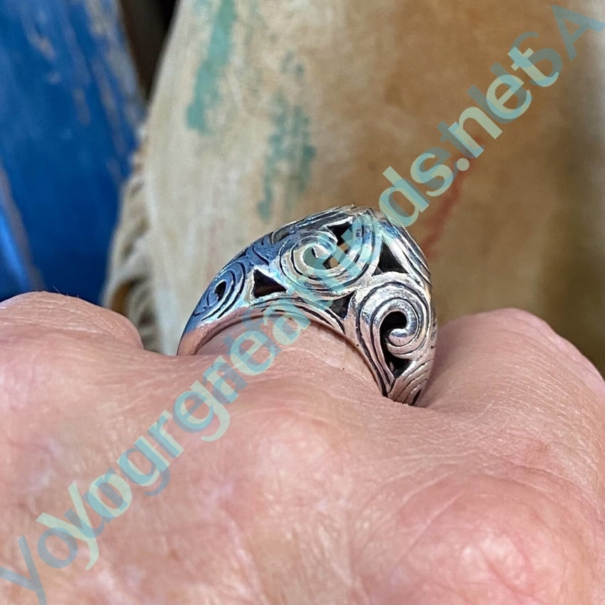 Sterling Silver Swirling Dome Ring Size 9 - Yourgreatfinds
