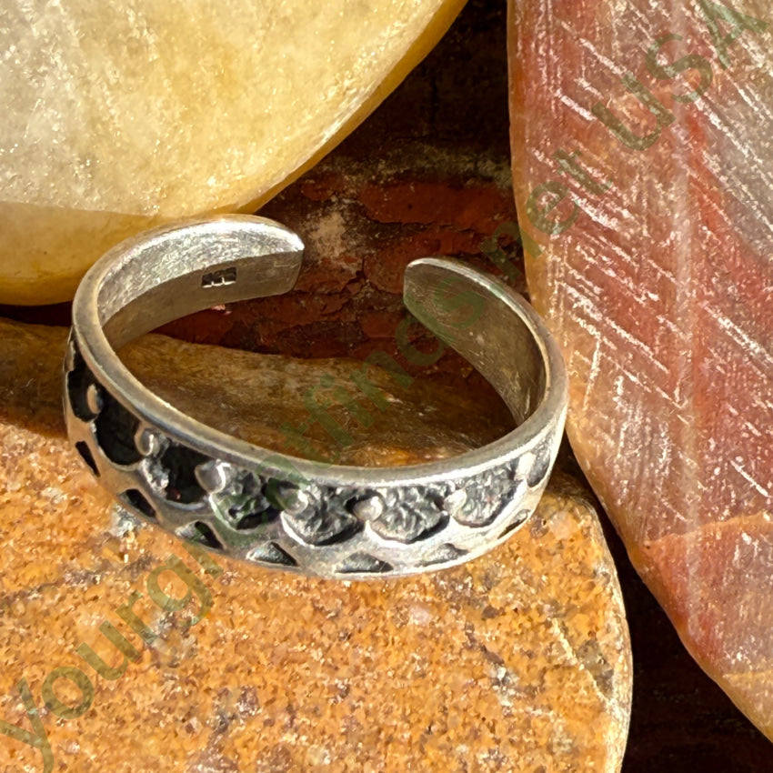 Sterling Silver Toe Ring Raised Crown Design Adjustable ring