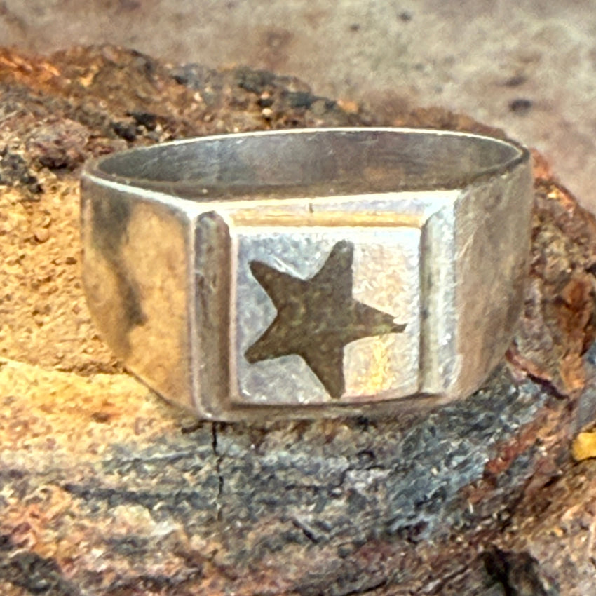 Vintage 900 Silver & Star Signet Ring size 7 ring
