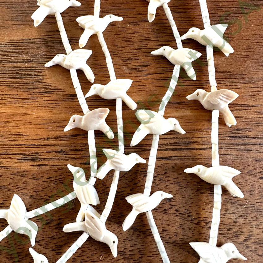 Vintage Alabaster White Heishi Hummingbird Fetish Bead Necklace
