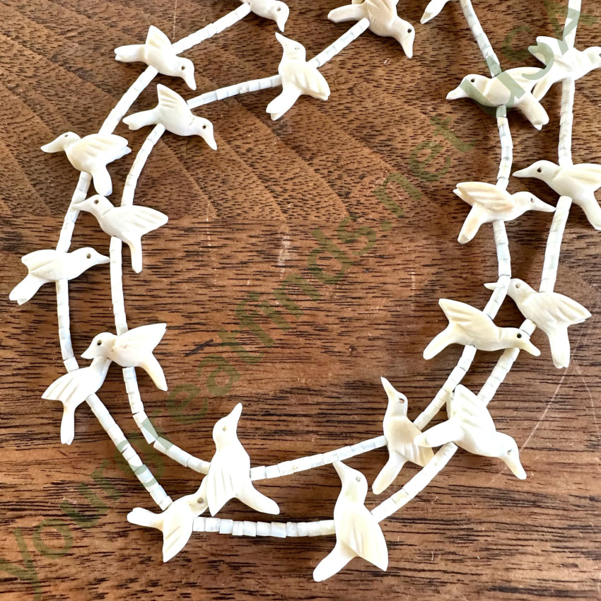 Vintage Alabaster White Heishi Hummingbird Fetish Bead Necklace