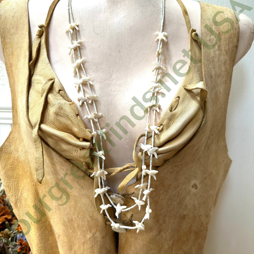 Vintage Alabaster White Heishi Hummingbird Fetish Bead Necklace