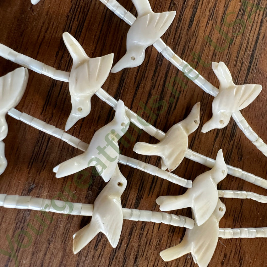 Vintage Alabaster White Heishi Hummingbird Fetish Bead Necklace