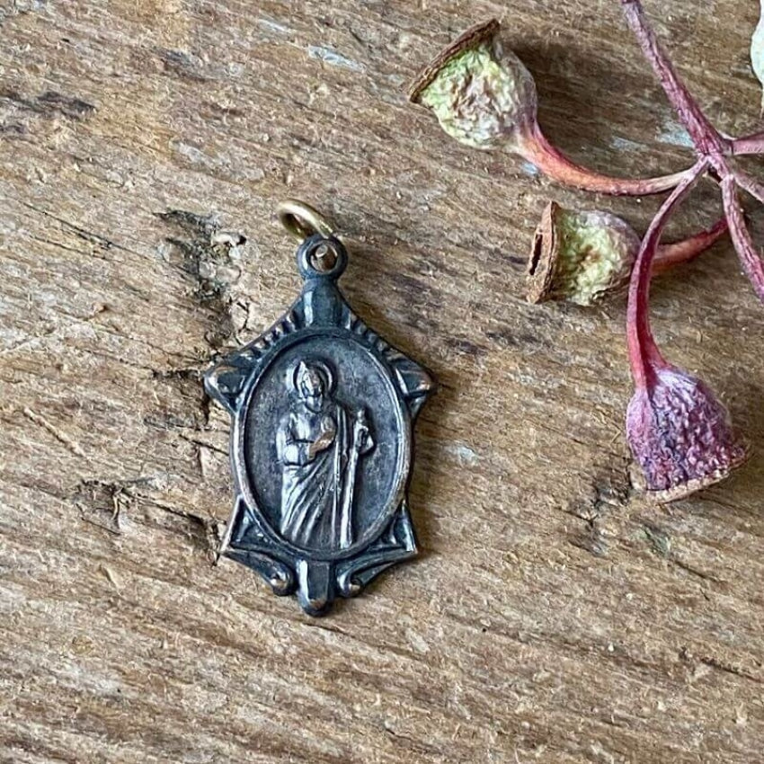 Vintage Catholic Devotional Metal Pendant Yourgreatfinds