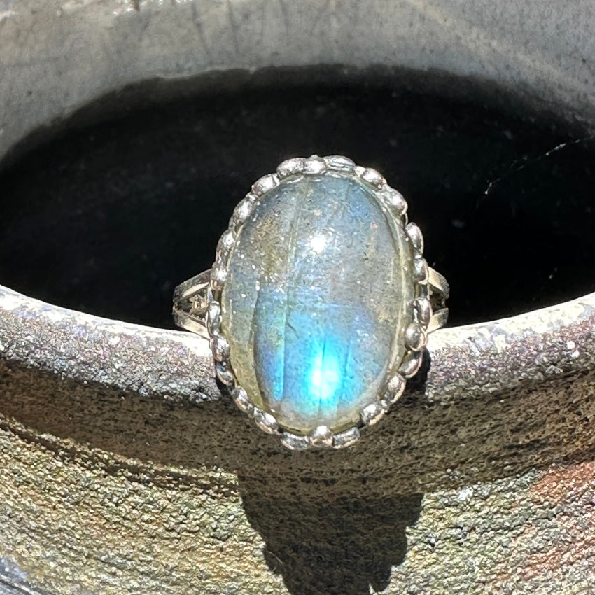 Vintage Cats Eye Rainbow Moonstone Sterling Silver Ring Size 8.5