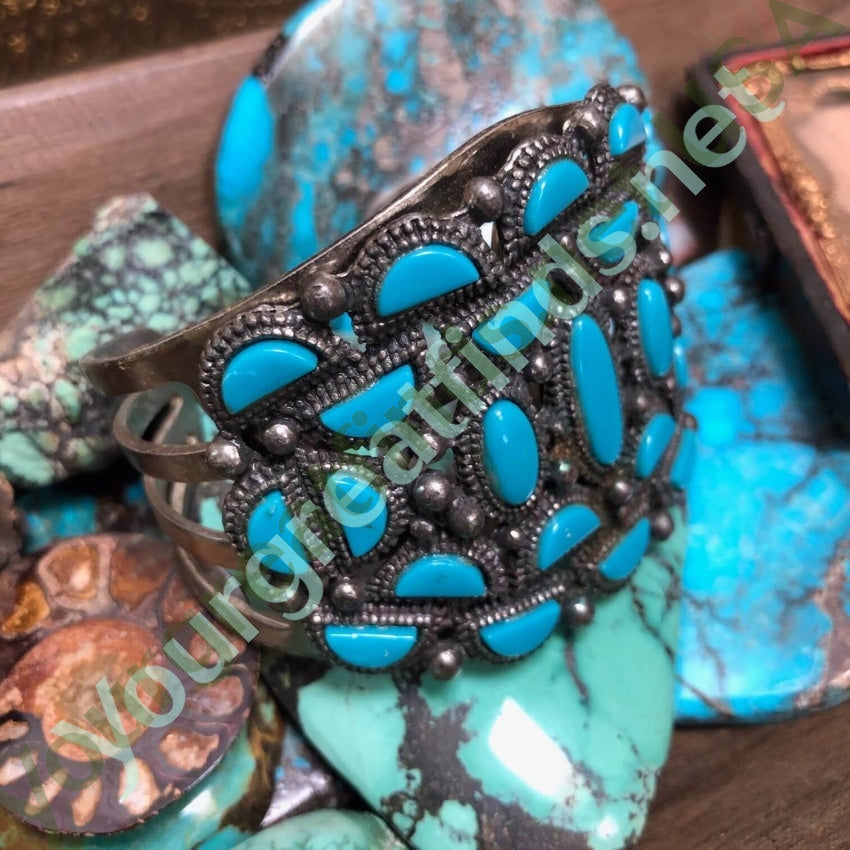 Vintage Costume Grade Southwestern "Turquoise" Bracelet Yourgreatfinds