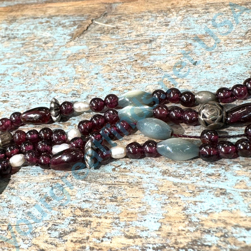 Vintage Garnet Mother-Of-Pearl Beaded Necklace