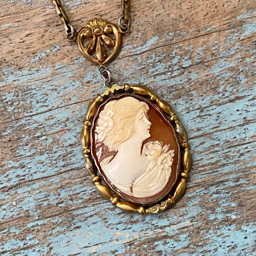 Vintage Gold Filled Carved Shell Cameo Necklace Necklaces