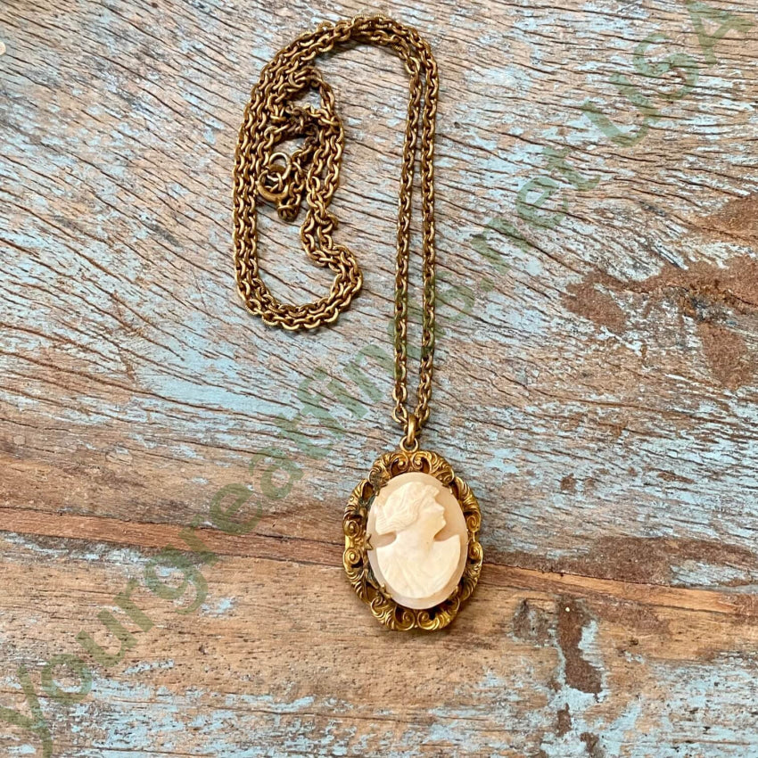 Vintage Gold Filled Carved Shell Cameo Necklace Necklaces