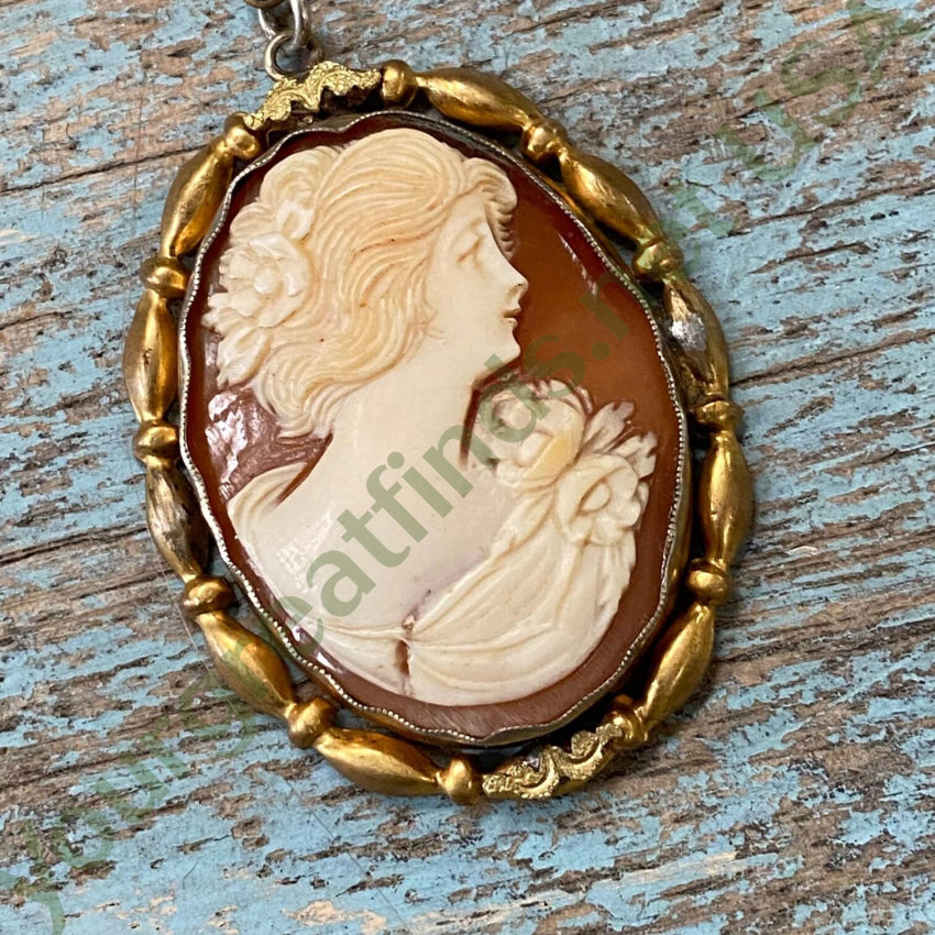 Vintage Gold Filled Carved Shell Cameo Necklace Necklaces