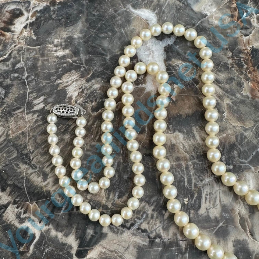 Vintage Graduated White Pearl Necklace 17 Necklaces