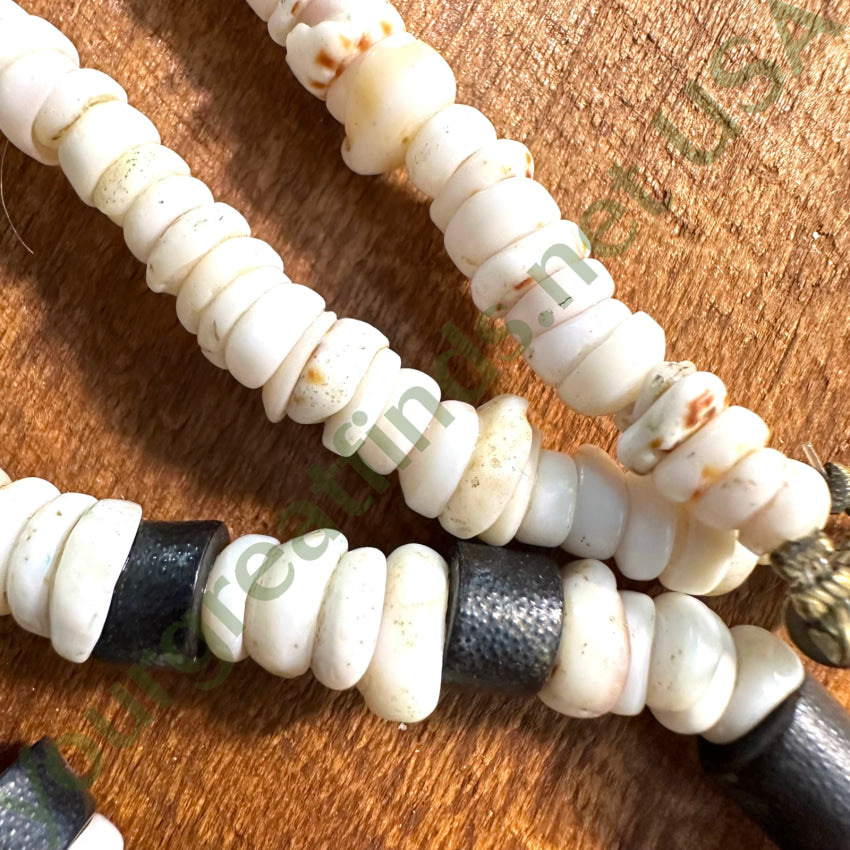 Vintage Hawaiian Puka Shell Black Coral Choker Necklace