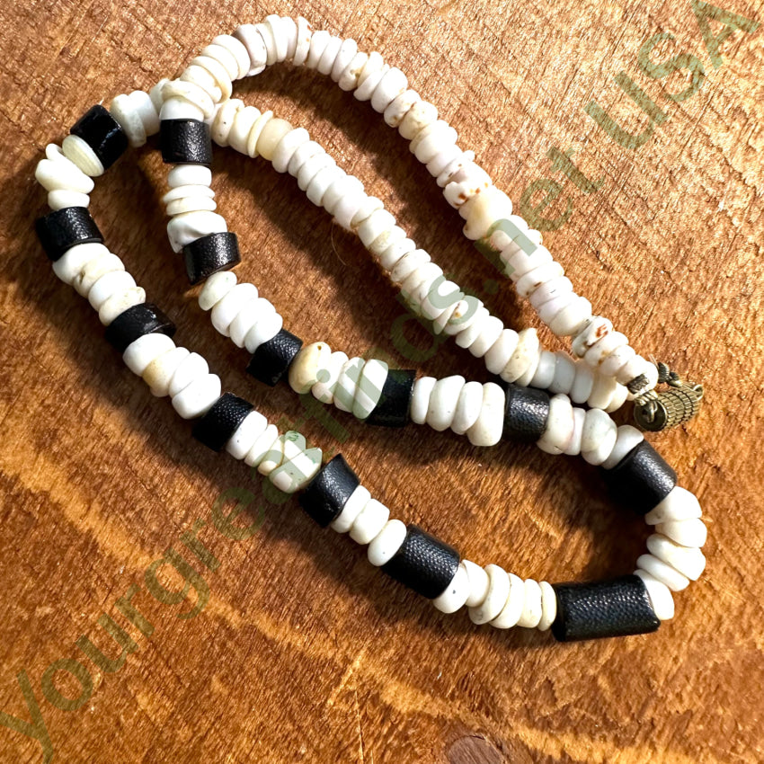 Vintage Hawaiian Puka Shell Black Coral Choker Necklace