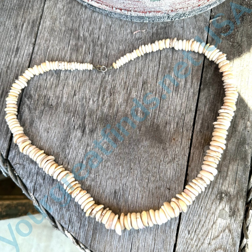 Vintage Hawaiian Puka Shell Necklace 22 1/2