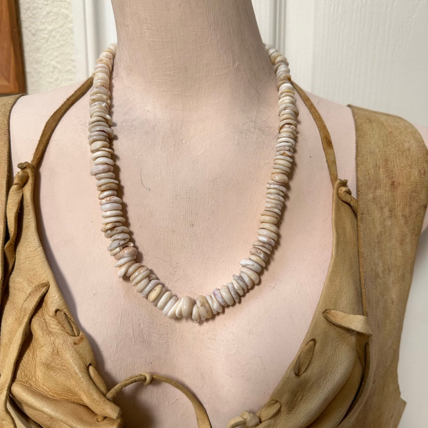 Vintage Hawaiian Puka Shell Necklace 22 1/2