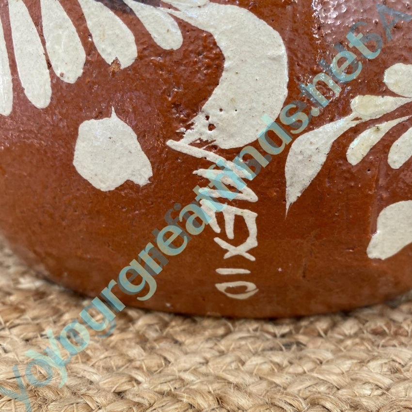 https://yourgreatfinds.net/cdn/shop/files/vintage-large-mexican-terracotta-bean-pot-hand-painted-with-spelling-error-pottery-838_1200x.jpg?v=1682439912