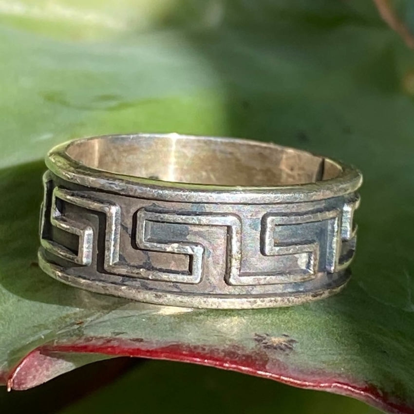 Vintage Mexican Band Ring in Sterling Silver with Raised Design Size 10 Yourgreatfinds