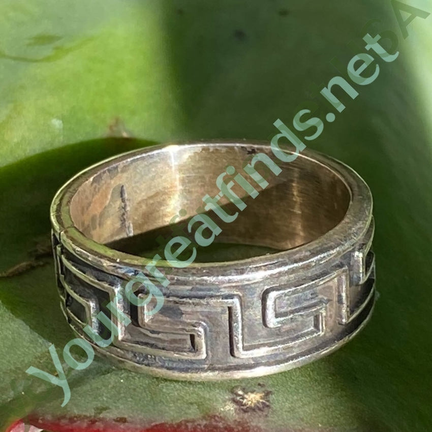 Vintage Mexican Band Ring in Sterling Silver with Raised Design Size 10 Yourgreatfinds