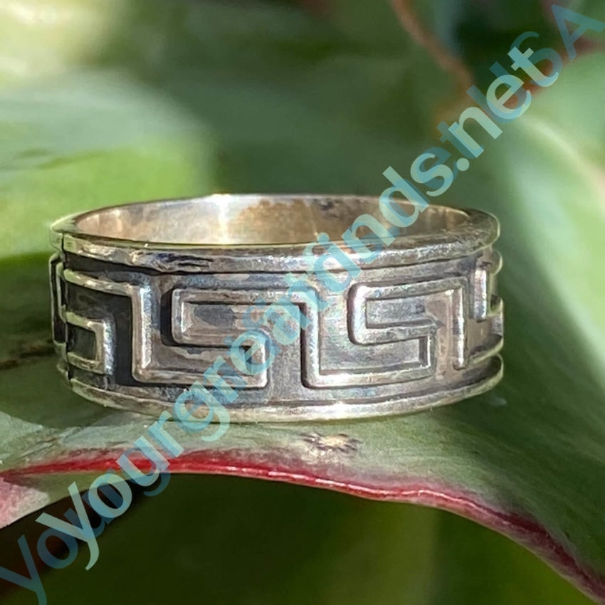 Vintage Mexican Band Ring in Sterling Silver with Raised Design Size 10 Yourgreatfinds