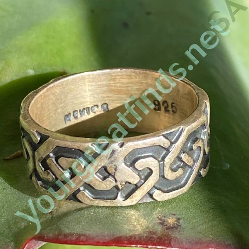 Vintage Mexican Band Ring in Sterling Silver with Raised Design Size 11 Yourgreatfinds