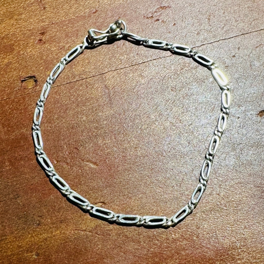 Vintage Mexican Sterling Silver Narrow Chain Bracelet