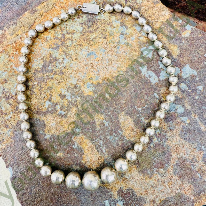 Vintage Mexican Taxco Sterling Silver ’Pearls’ Bead Necklace necklace