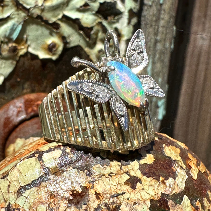 Vintage Mid-Century 14K Gold Opal Diamond Ring 6 3/4