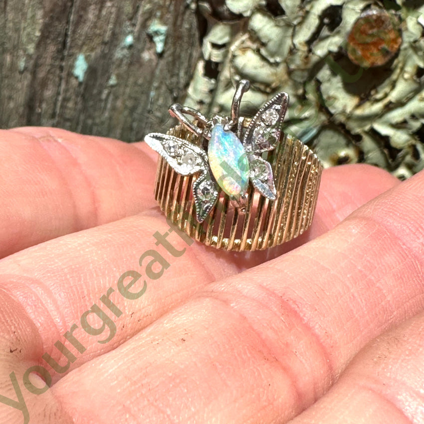 Vintage Mid-Century 14K Gold Opal Diamond Ring 6 3/4
