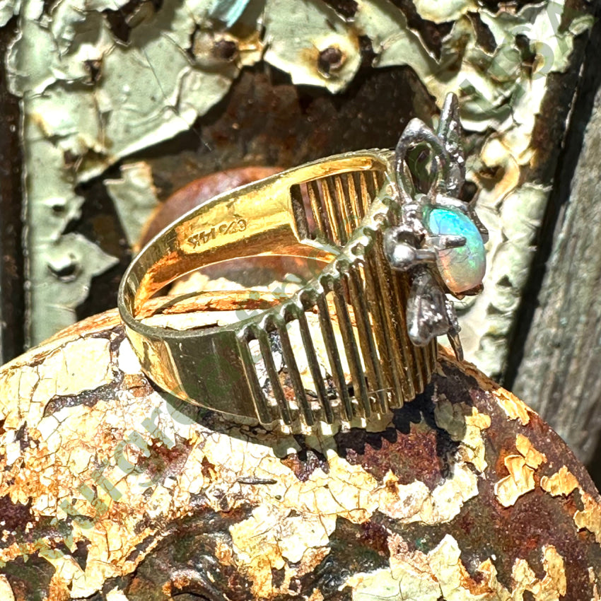 Vintage Mid-Century 14K Gold Opal Diamond Ring 6 3/4