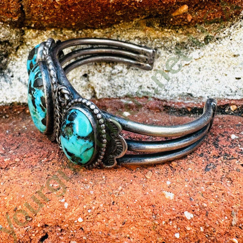 Vintage Navajo Sterling Silver Carlin MIne Turquoise Cuff Bracelet