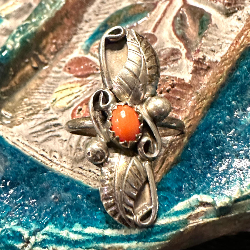 Vintage Navajo Sterling Silver Coral Two Feather Long Ring Size 6