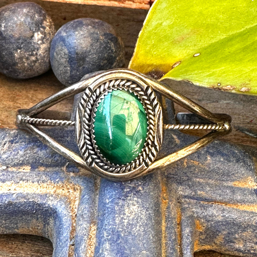 Vintage Navajo Sterling Silver & Green Malachite Cuff Bracelet Bracelet