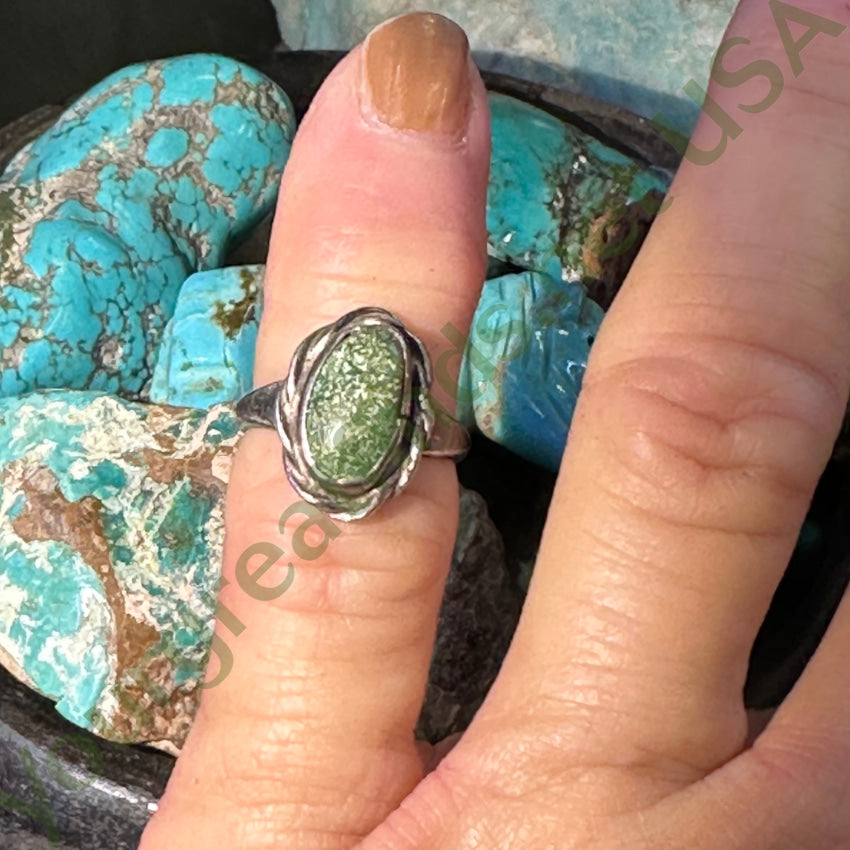 Vintage Navajo Sterling Silver Green Turquoise Ring Size 4
