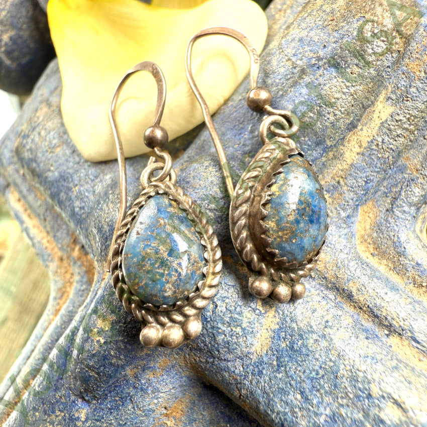 Vintage Navajo Sterling Silver & Lapis Lazuli Pierced Earrings earrings