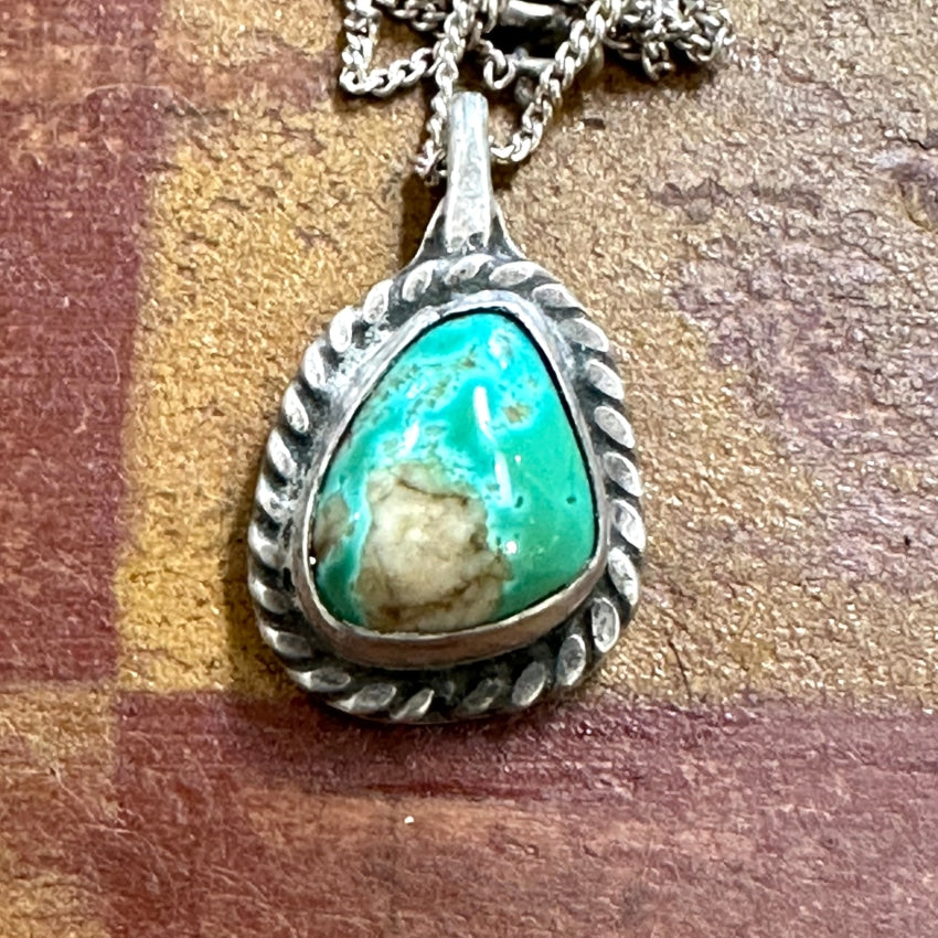 Vintage Navajo Sterling Silver Necklace Quartz Included Turquoise Stone
