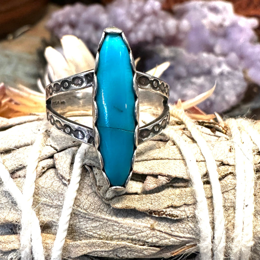 Vintage Navajo Sterling Silver Turquoise Ring Maisel’s Size 4
