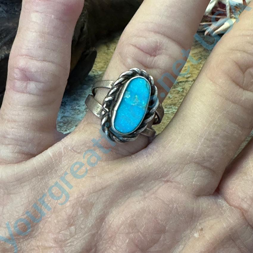 Vintage Navajo Sterling Silver & Turquoise Ring Size 8 1/4